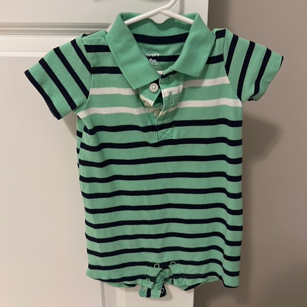 EUC Carters onesie SIZE 9m